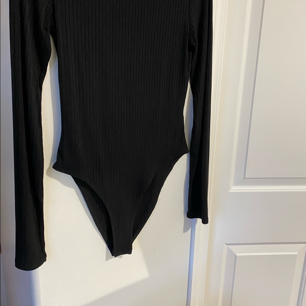TIMELESS - Black Round Neck Ribbed Classic Basic Bodysuit - Picture 7 of 8
